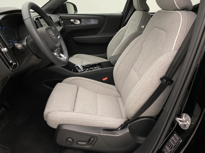 Volvo XC40 T5 ULTIMATE RECHARGE REZERVACE