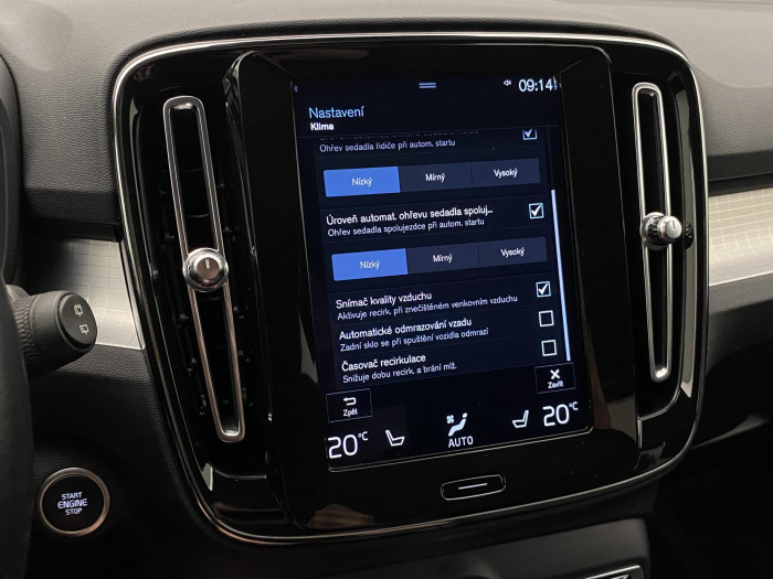 Volvo XC40 B4 AWD MOMENTUM PRO AUT 1.maj 2.0 Momentum