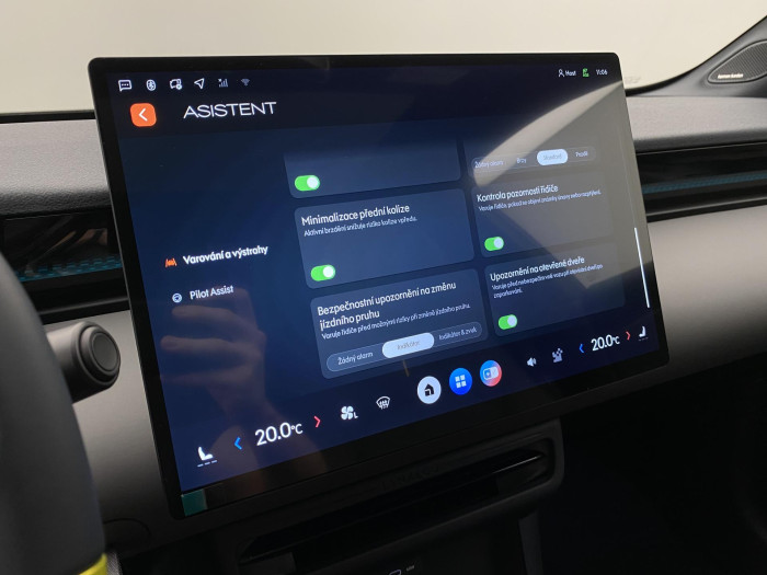 Lynk & Co 02 MORE EV