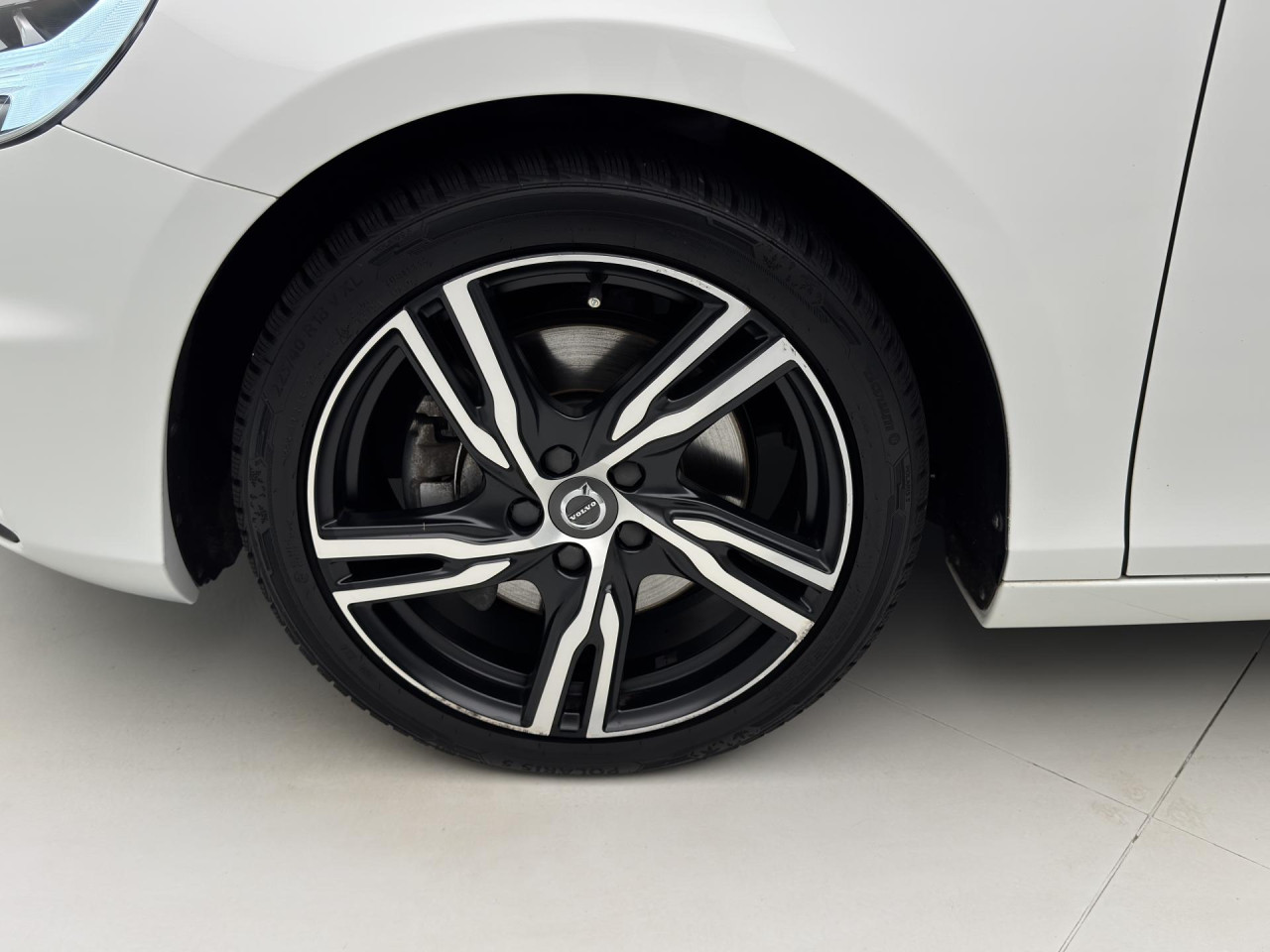 Volvo V40 T3 R-DESIGN AUT