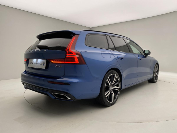 Volvo V60 B6 AWD R-DESIGN AUT REZERVACE