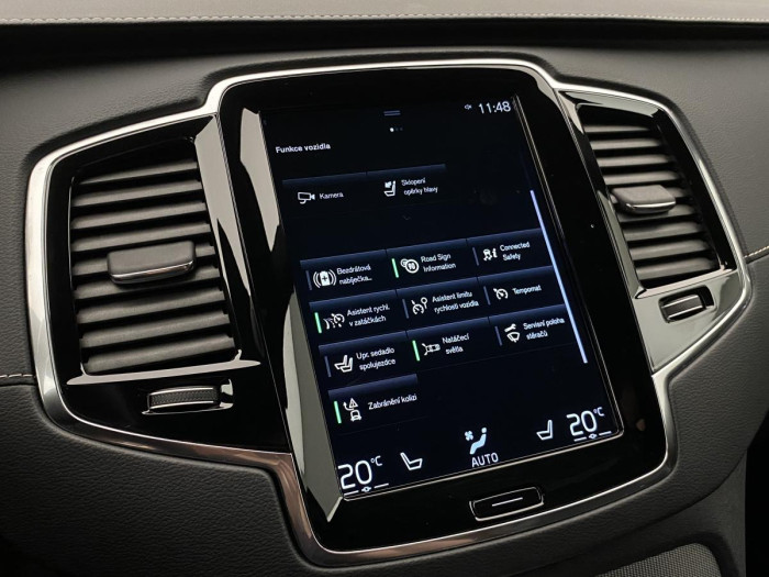 Volvo XC90 B6 AWD R-DESIGN AUT REZERVACE