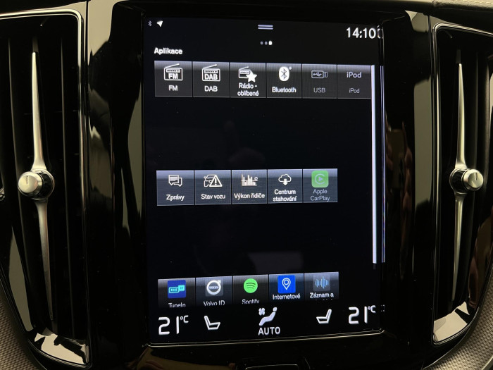 Volvo XC60 B4 R-DESIGN AUT