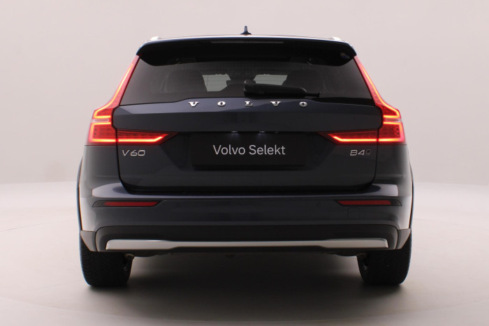 Volvo V60 CC B4 AWD BRIGHT PLUS AUT CZ