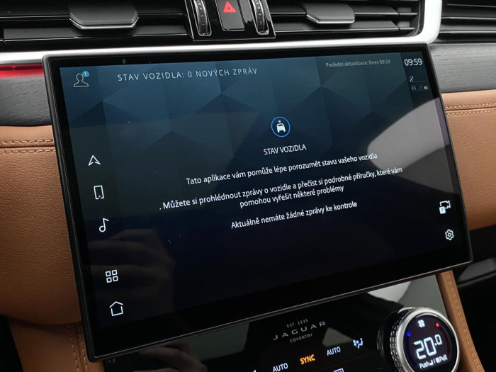 Jaguar F-Pace D200 R-DYNAMIC REZERVACE 2.0 d Dynamic