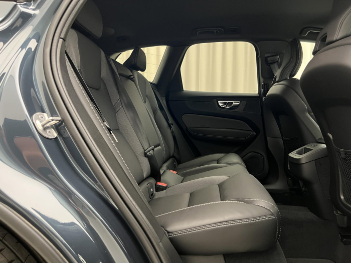 Volvo XC60 B5 AWD AUT DARK PLUS