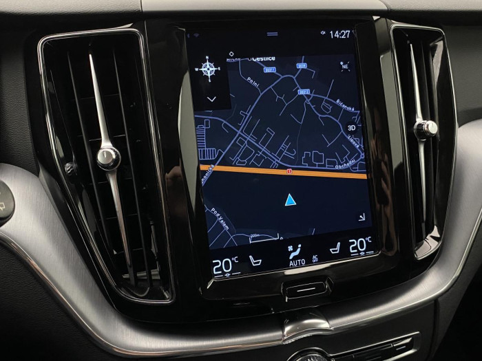 Volvo XC60 B4 AWD MOMENTUM AUT REZERVACE 2.0 Momentum