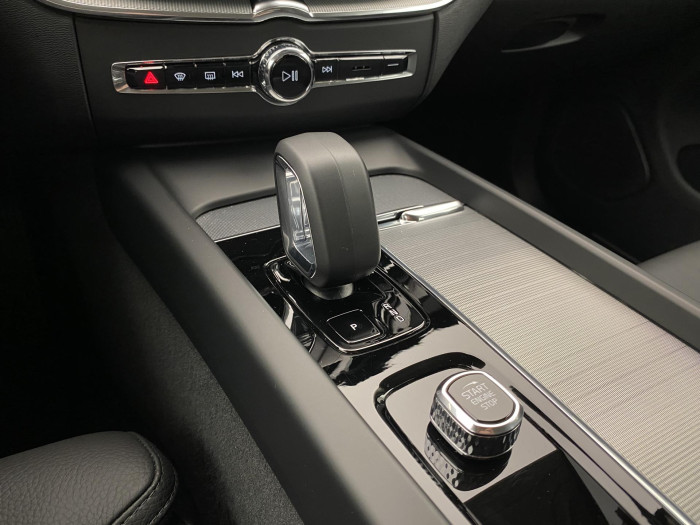 Volvo XC60 B5 AWD CORE AUT