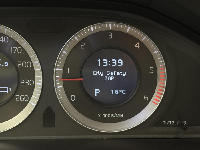 Volvo XC60 SUMMUM AUT CZ 1.maj 2.4 Summum