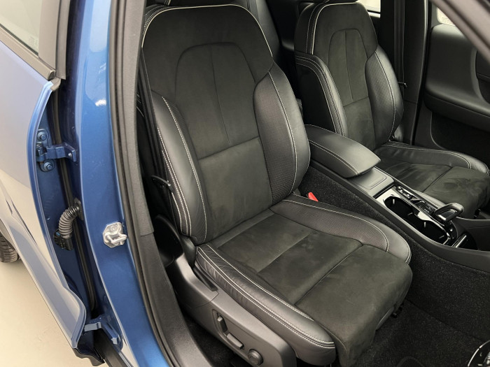 Volvo XC40 D4 AWD R-DESIGN AUT CZ 2.0 d