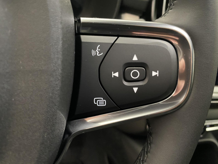 Volvo XC40 B3 AUT DARK PLUS