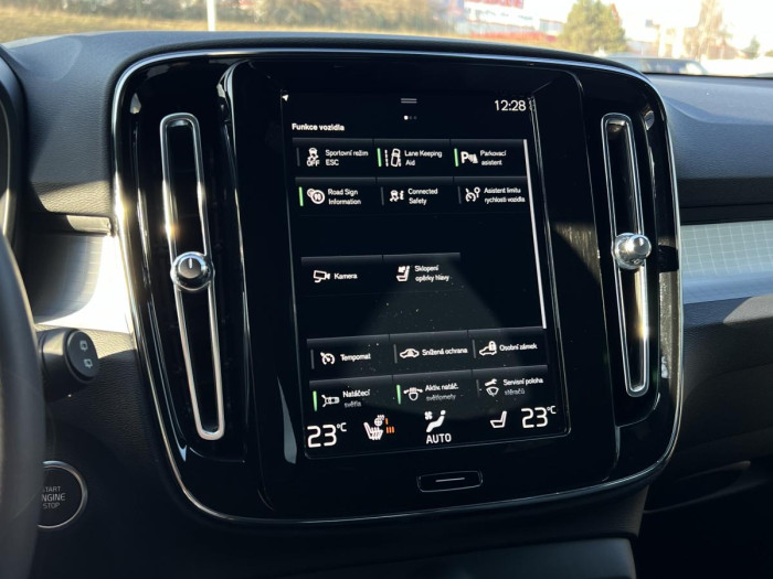 Volvo XC40 B4 MOMENTUM Aut 1.maj. 2.0 Momentum