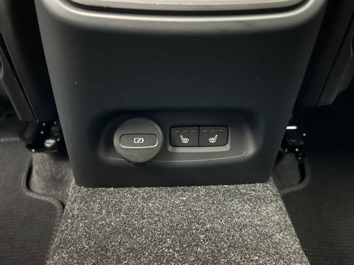 Volvo C40 RECHARGE PLUS TWIN MOTOR AUT