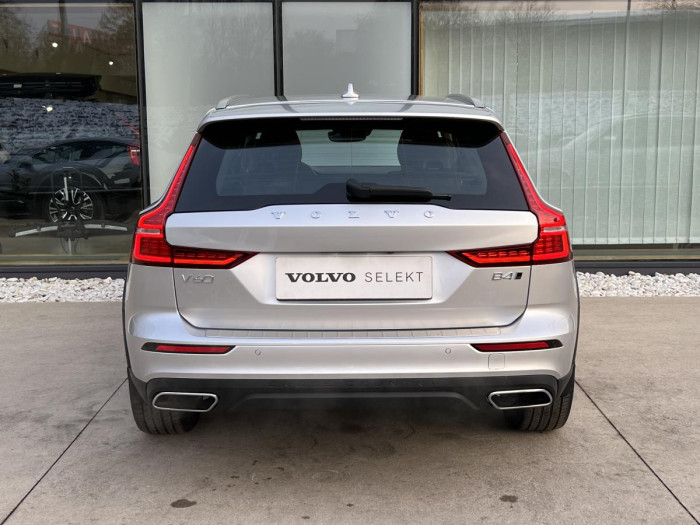 Volvo V60 CROSS COUNTRY B4 AWD Aut 1.maj