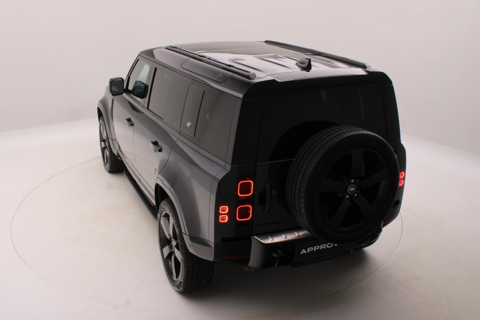 Land Rover Defender 110 D300 X-DYNAMIC HSE AWD 7m 3.0 d Dynamic
