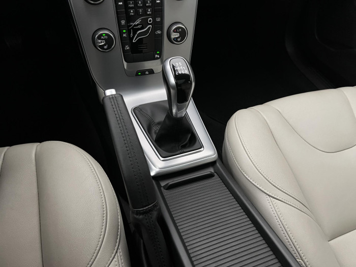 Volvo V40 D2 INSCRIPTION 2.0 d