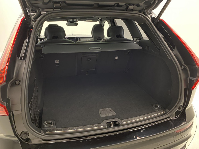 Volvo XC60 B5 AWD BLACK EDITION AUT 1.maj 2.0 Edition