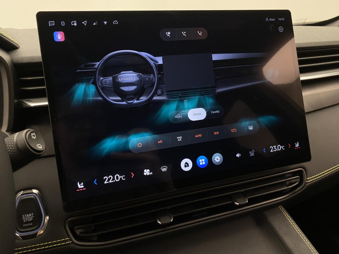 Lynk & Co 01 01 CORE PHEV