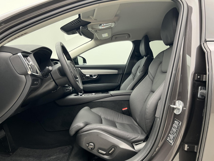 Volvo V90 T6 AWD RECHARGE PLUS DARK AUT