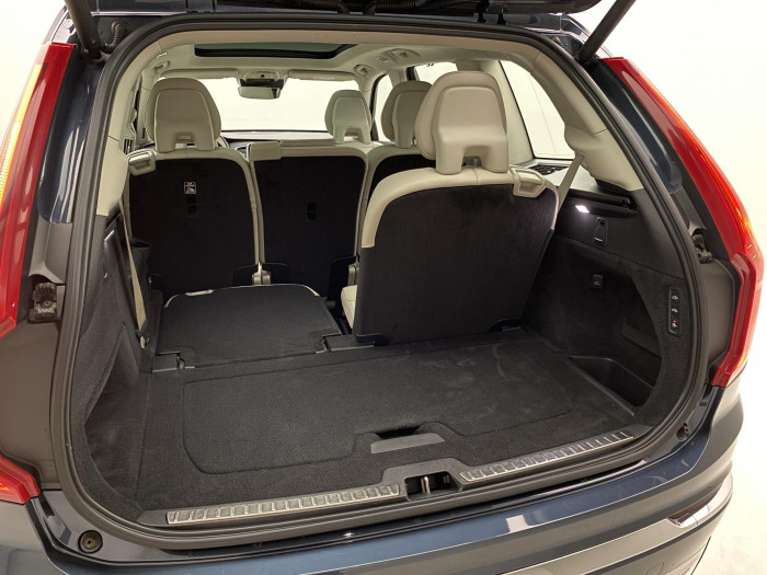 Volvo XC90 B6 AWD INSCRIPTION REZERVACE