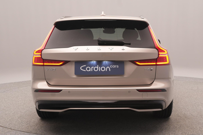 Volvo V60 T6 AWD Plug-in DARK PLUS