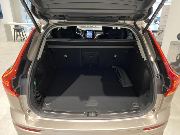 Volvo XC60 B4 AWD AUT DARK PLUS 2.0 Plus