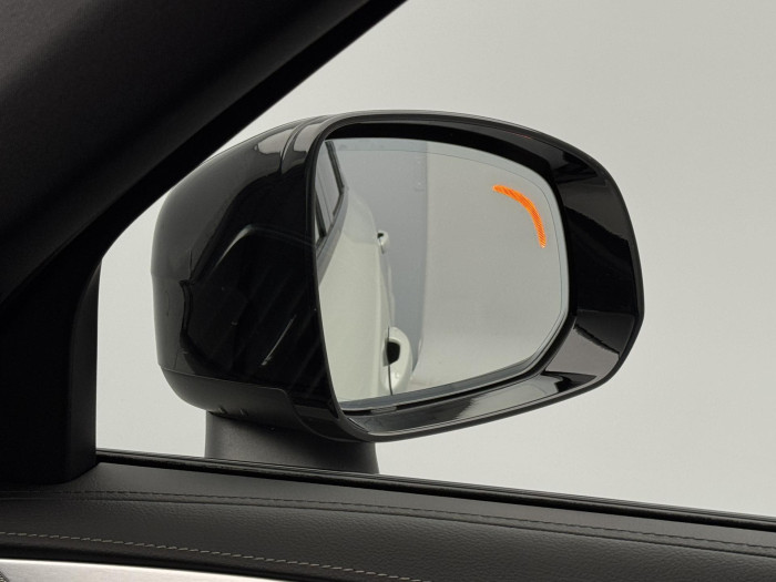 Volvo XC90 B6 AWD R-DESIGN CZ 7 míst