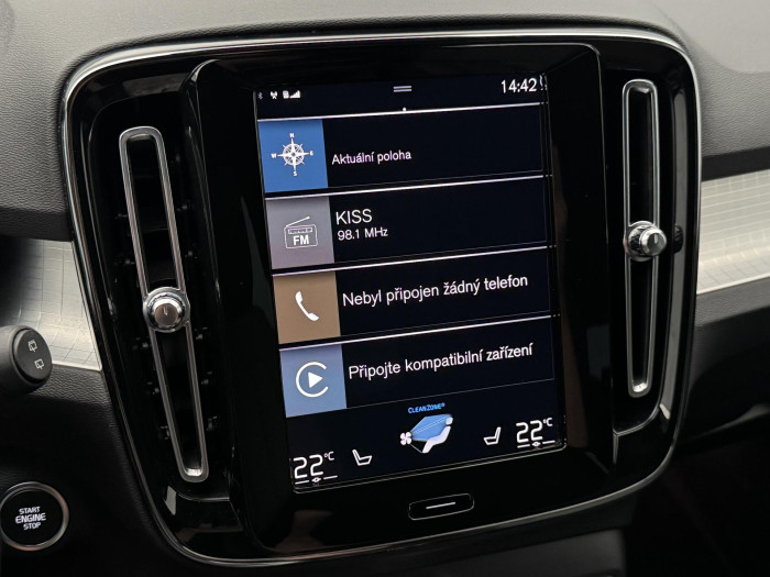 Volvo XC40 T2 MOMENTUM PRO REZERVACE 1.5 Momentum