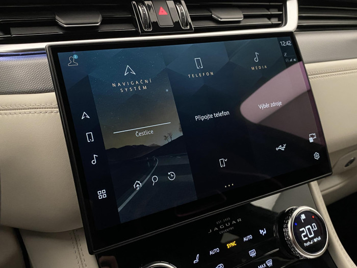 Jaguar F-Pace 5.0 V8 SVR AWD AUT REZERVACE 5.0 V8