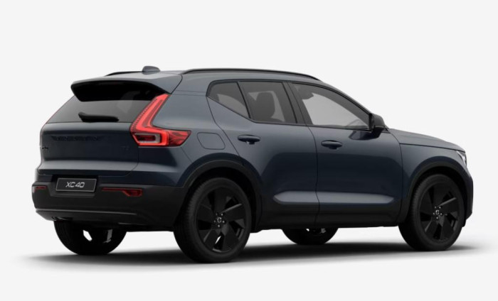 Volvo XC40 B3 AUT PLUS BLACK EDITION