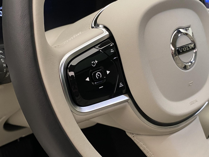 Volvo V90 CC B4 AWD ULTIMATE CZ 1.maj 2.0 CC CC