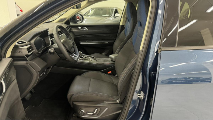 Lynk & Co 01 PHEV DCT AUT