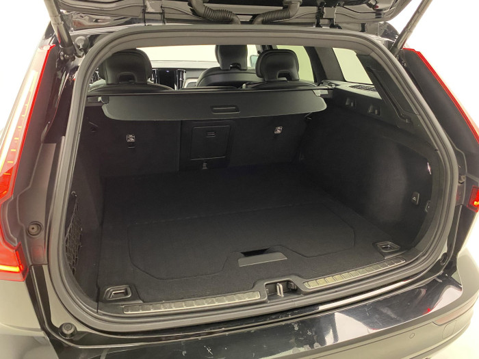 Volvo V60 B3 DARK PLUS REZERVACE