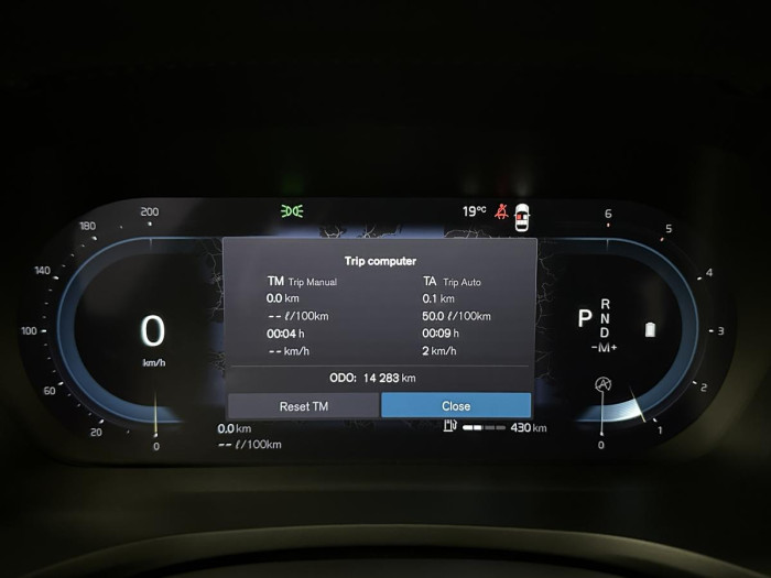 Volvo V60 CROSS COUNTRY B4 REZERVACE