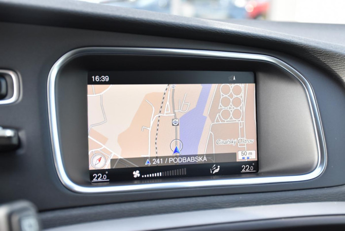Volvo V40 D2 BLACK EDITION REZERVACE 2.0 d Edition