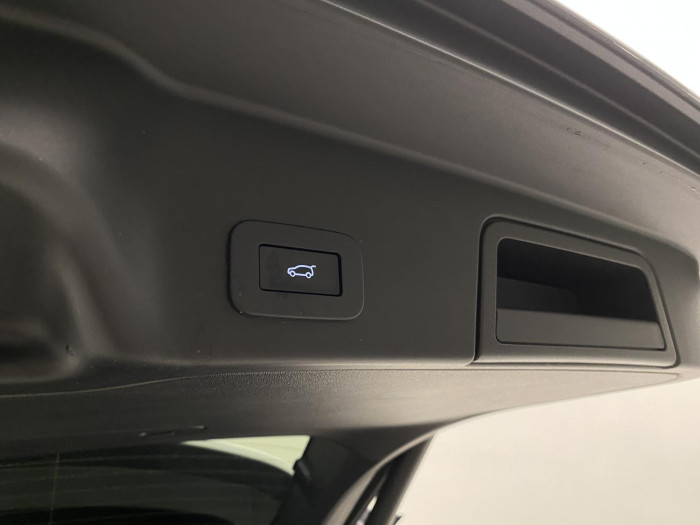 Land Rover Range Rover Evoque D200 SE AWD REZERVACE 2.0 d SE