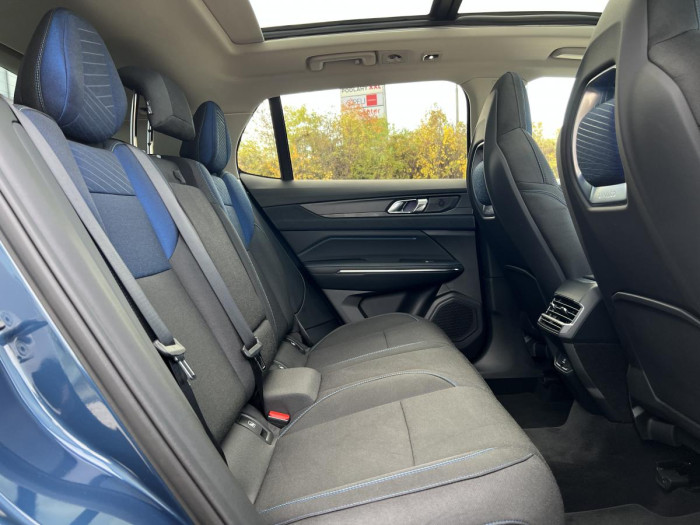 Lynk & Co 01 PHEV DCT Aut 1.maj.