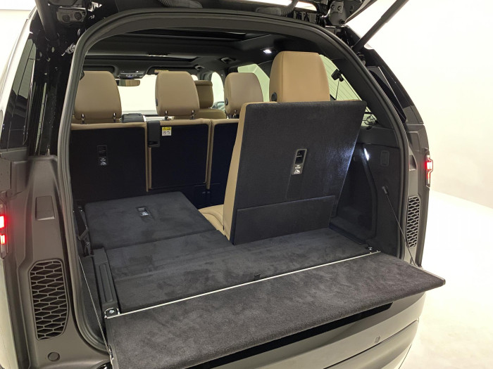 Land Rover Discovery D350 DYNAMIC HSE AWD REZERVACE 3.0 d Dynamic