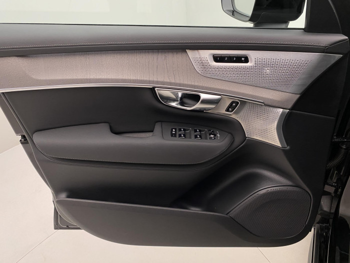 Volvo XC90 T8 AWD RECHARGE DARK ULTRA