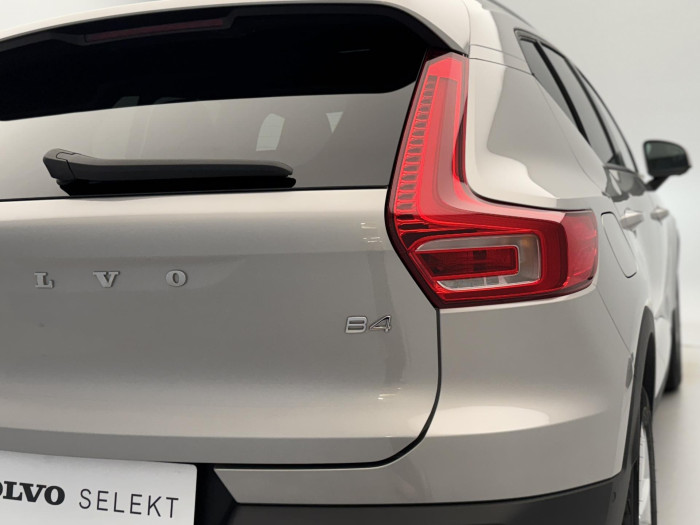 Volvo XC40 B4 PLUS DARK AUT 1. maj