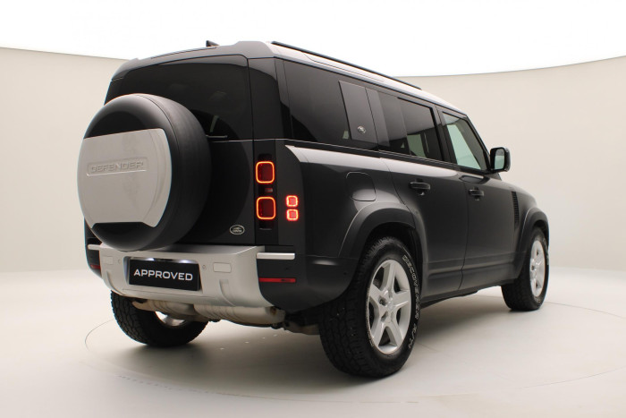 Land Rover Defender 110 D250 SE AWD AUT REZERVACE 3.0 d SE