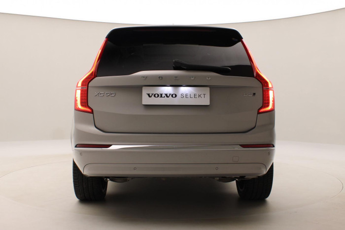 Volvo XC90 B5 AWD ULTIMATE REZERVACE