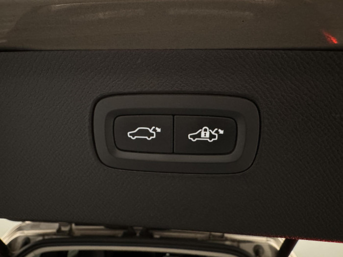 Volvo XC90 B5 AWD MOMENTUM PRO CZ 1.maj 2.0 Momentum