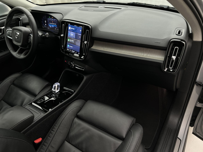 Volvo XC40 B4 PLUS BRIGHT AUT CZ