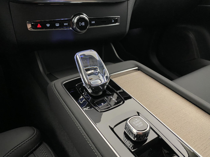 Volvo XC90 T8 AWD RECHARGE BRIGHT PLUS 7m
