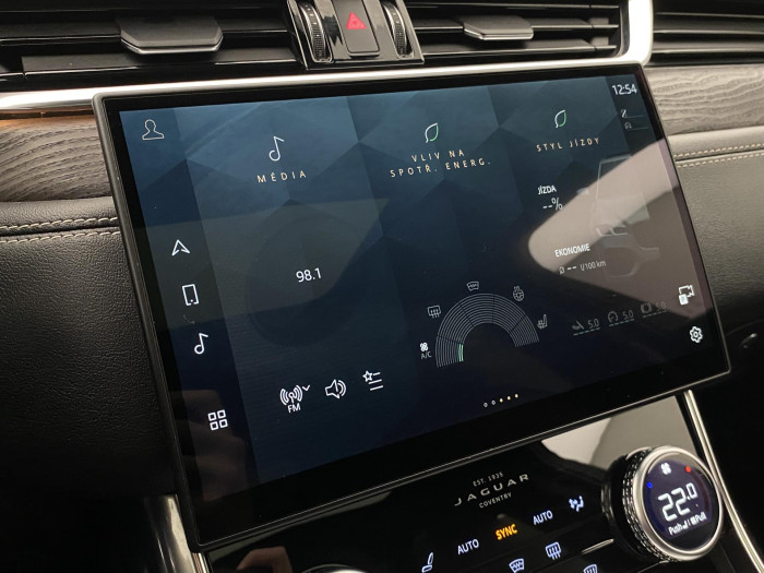 Jaguar XF D200 R-DYNAMIC SE AWD AUT 2.0 d Dynamic SE