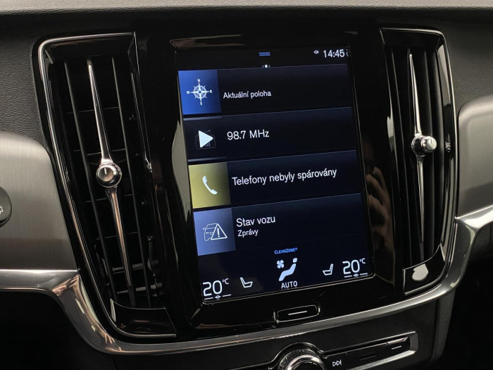 Volvo V90 D4 AWD MOMENTUM REZERVACE 2.0 d Momentum