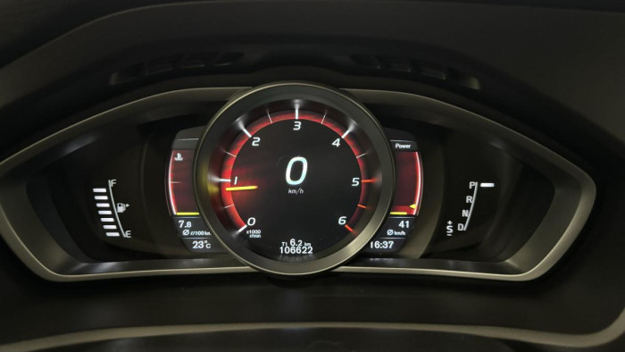 Volvo V40 D2 INSCRIPTION REZERVACE 2.0 d