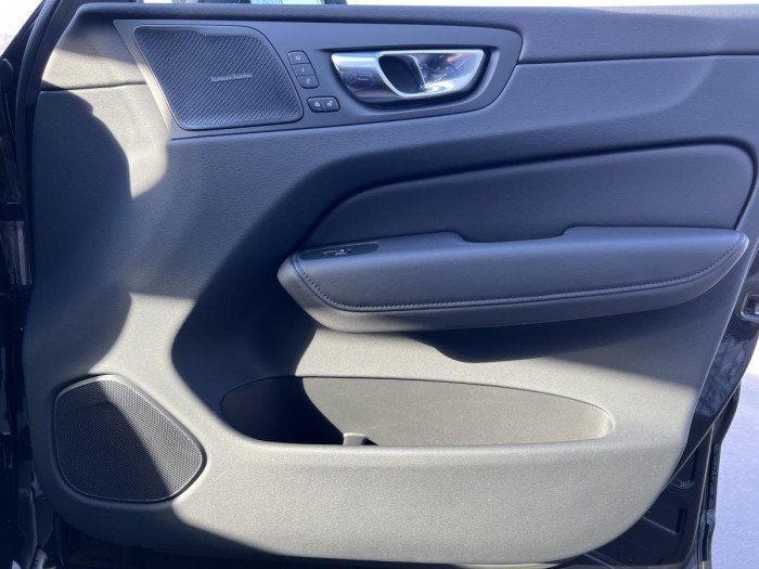 Volvo XC60 B4 AWD BRIGHT PLUS Aut 1.maj.