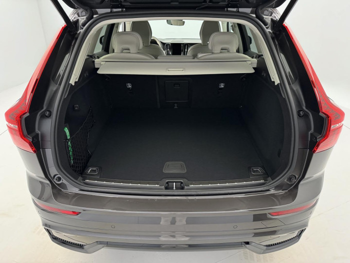 Volvo XC60 B5 AWD AUT DARK PLUS